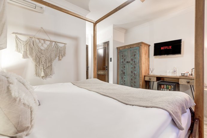 Imagen de la habitación del Parna Hotel. Foto 19