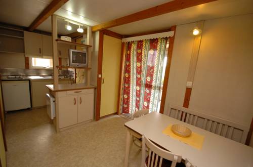 Imagen de la habitación del Parque De Campismo Da Ilha Do Pessegueiro. Foto 8