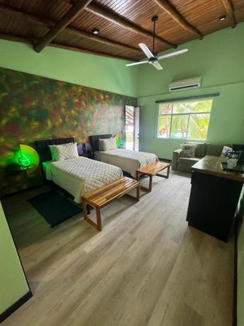 Imagen de la habitación del Parti Gras Hotel & Villas en Playa Potrero. Foto 19