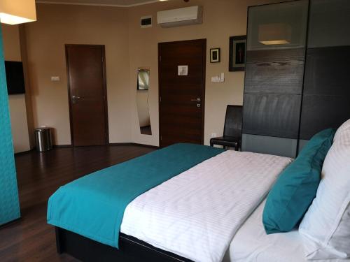 Imagen general del Parton Hotel & Bowling. Foto 10