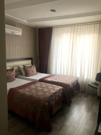 Imagen de la habitación del Pasabey Hotel. Foto 9