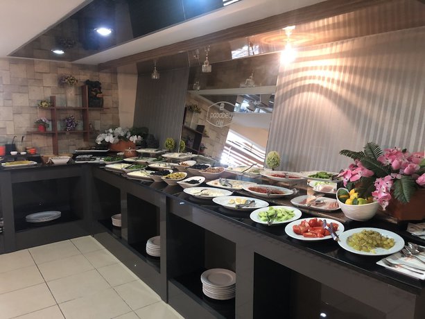 Imagen del bar/restaurante del Pasabey Hotel. Foto 5