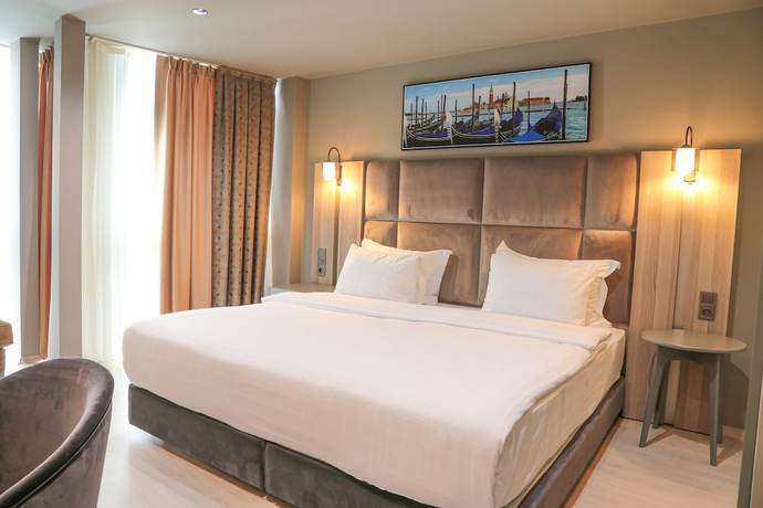 Imagen de la habitación del Pasaport Pier Hotel. Foto 3