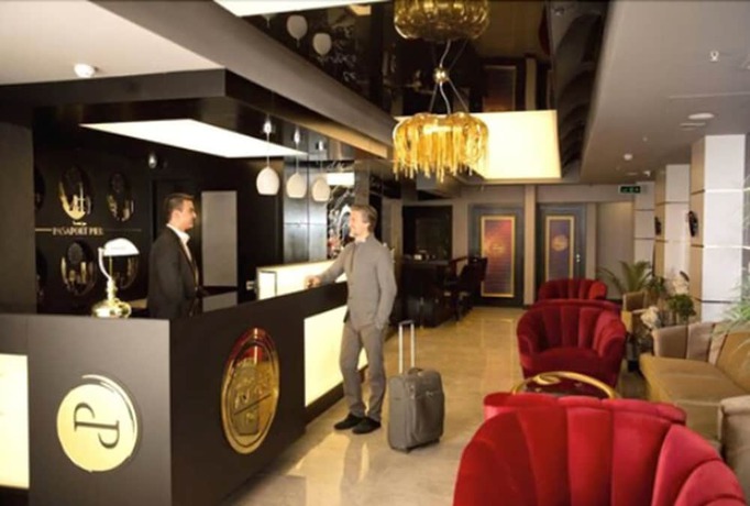 Imagen de los interiores del Pasaport Pier Hotel. Foto 19