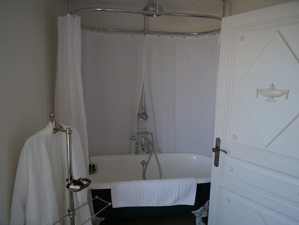 Imagen de la habitación del Pastis Hotel Saint-Tropez. Foto 7