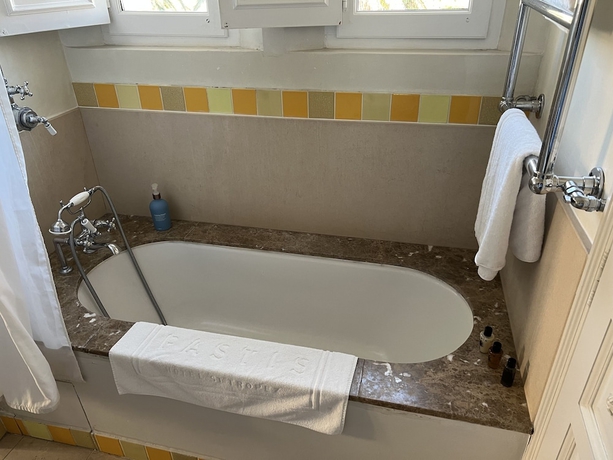 Imagen de la habitación del Pastis Hotel Saint-Tropez. Foto 13