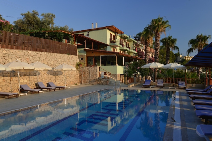 Imagen de la piscina del Patara Delfin Hotel. Foto 18