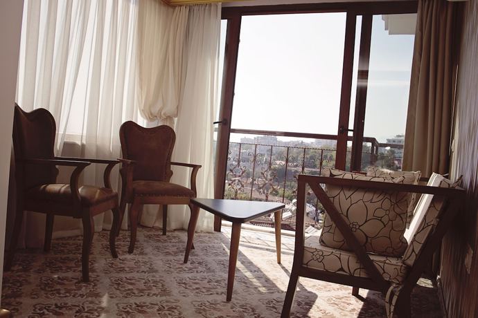 Imagen de la habitación del Patron Hotel. Foto 11