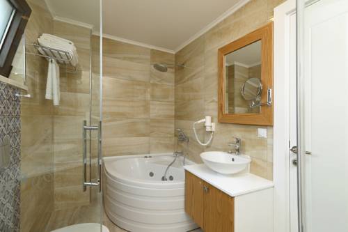 Imagen de la habitación del Payam Hotel. Foto 2