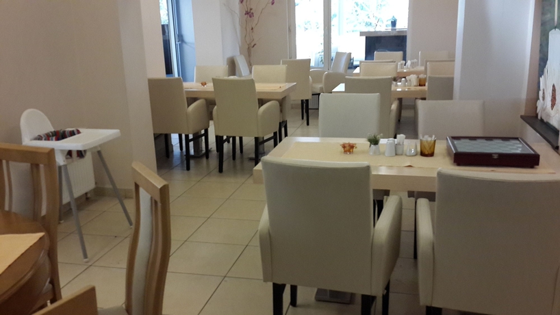 Imagen del bar/restaurante del Payidar Hotel. Foto 3