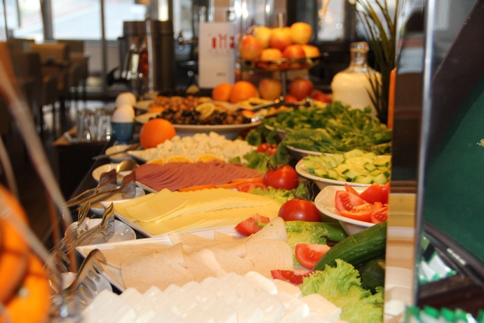 Imagen del bar/restaurante del Payidar Hotel. Foto 4