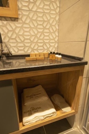 Imagen de la habitación del Pazarcik Mountain Hotel. Foto 16