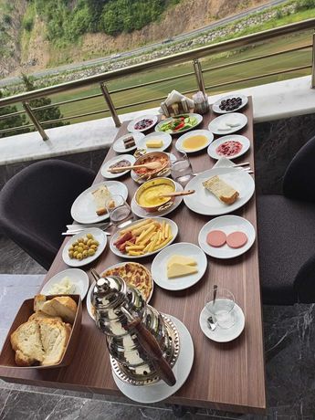 Imagen del bar/restaurante del Pazarcik Mountain Hotel. Foto 7