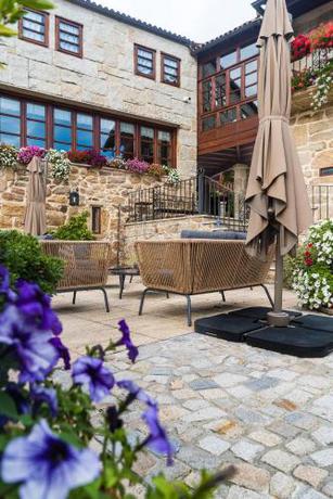 Imagen de los exteriores del Pazo de Esposende. Foto 7