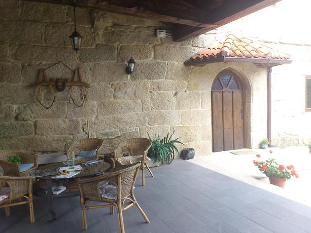 Imagen de los exteriores del Pazo de Ludeiro. Foto 12