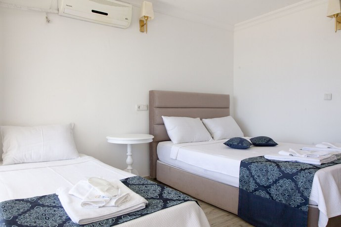 Imagen de la habitación del Peace Hotel. Foto 9