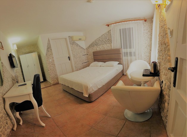 Imagen de la habitación del Peace Hotel. Foto 11
