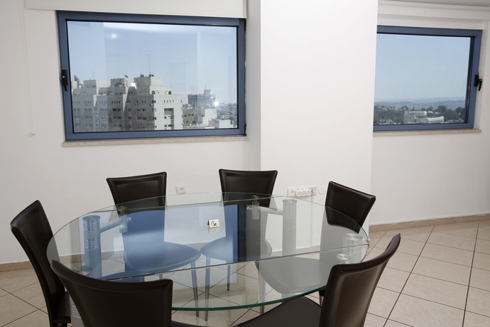 Imagen de los interiores del Peaceful Windows Of Jerusalem. Foto 15