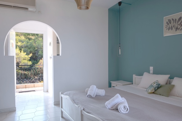 Imagen de la habitación del Pefkides Aegina Apartments. Foto 10