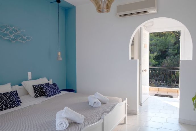 Imagen de la habitación del Pefkides Aegina Apartments. Foto 11