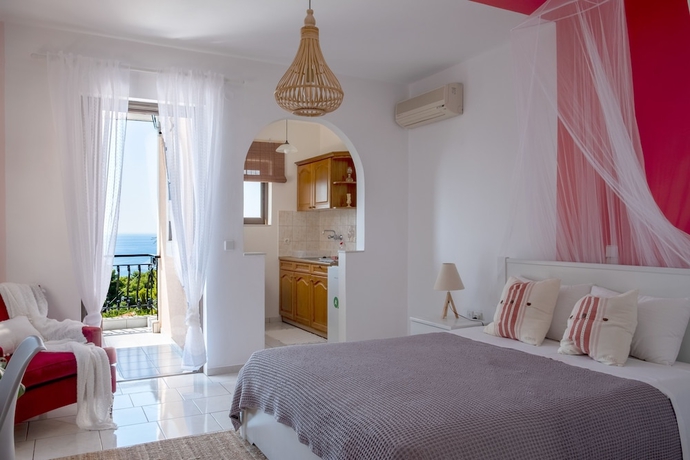 Imagen de la habitación del Pefkides Aegina Apartments. Foto 12