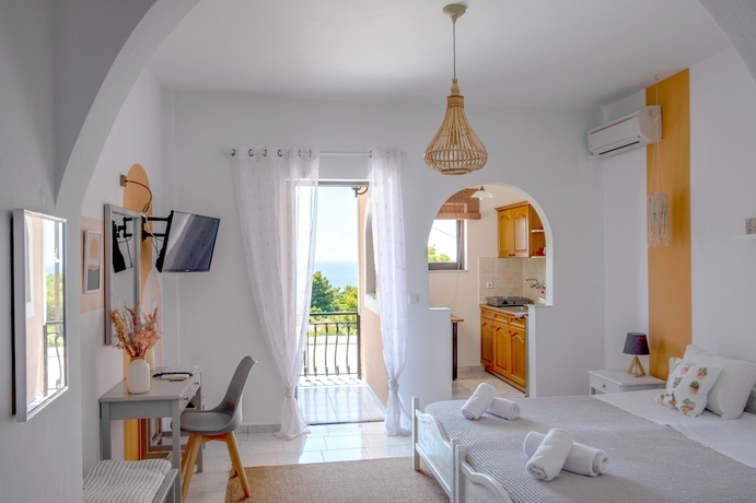 Imagen de la habitación del Pefkides Aegina Apartments. Foto 15