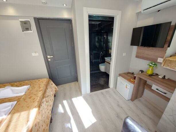 Imagen de la habitación del Peker Hotel. Foto 18