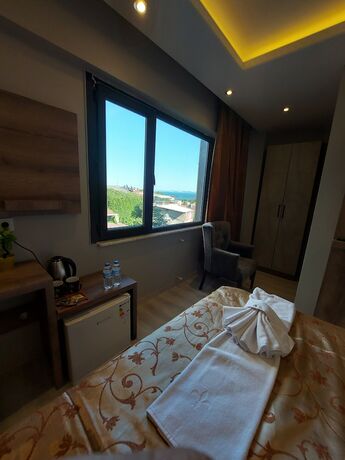Imagen de la habitación del Peker Hotel. Foto 19