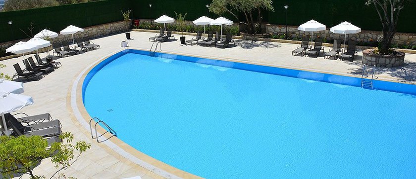 Imagen de la piscina del Peninsula Pine Club Boutique Hotel and Spa. Foto 16