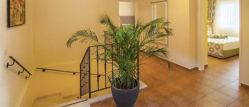 Imagen de los interiores del Peninsula Pine Club Boutique Hotel and Spa. Foto 15