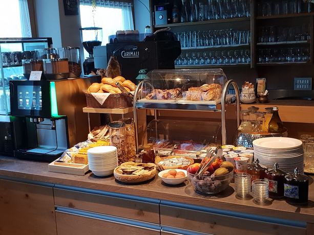 Imagen del bar/restaurante del Pension Arnica. Foto 4