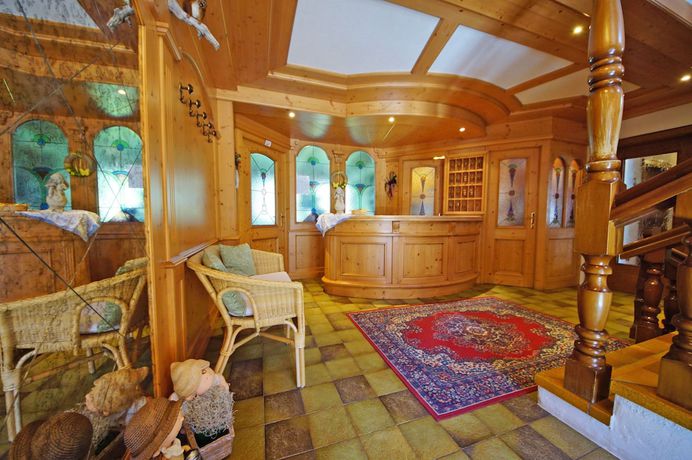 Imagen de los interiores del Pension Arnica. Foto 18