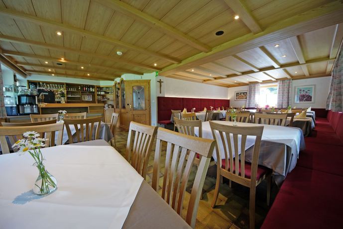 Imagen del bar/restaurante del Pension Arnica. Foto 7