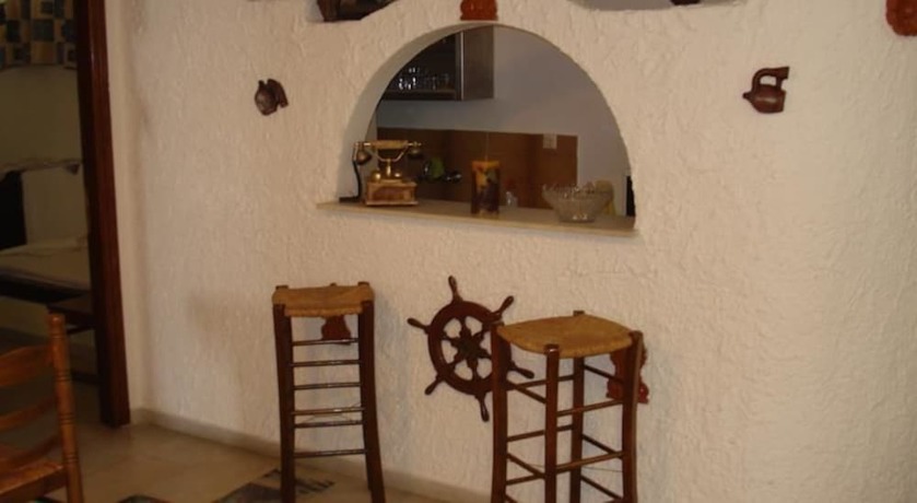 Imagen de los interiores del Pension Lagoudera. Foto 15