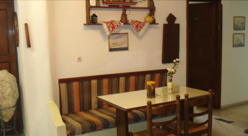 Imagen de los interiores del Pension Lagoudera. Foto 18