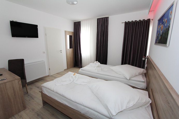 Imagen de la habitación del Pension Villa Colosseo. Foto 15
