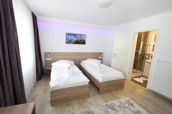 Imagen de la habitación del Pension Villa Colosseo. Foto 17