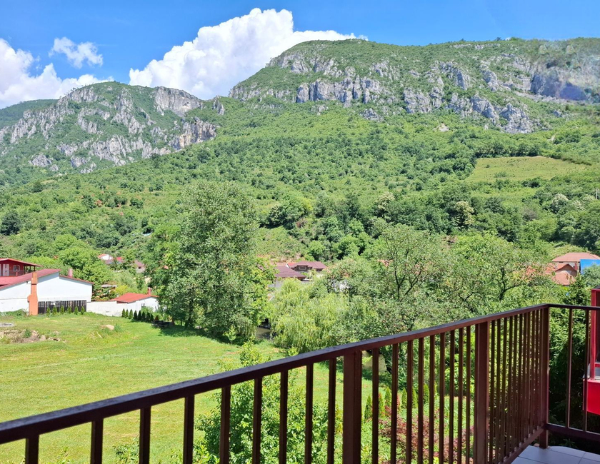 Imagen general del Pensiune Safrane, Băile Herculane. Foto 5