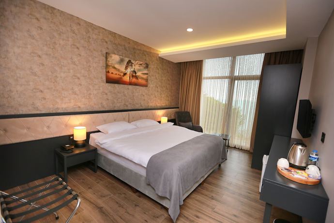 Imagen de la habitación del Pentahor Hotel. Foto 11