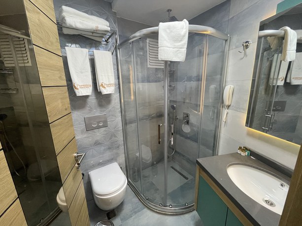 Imagen de la habitación del Peramis Hotel and Spa. Foto 16