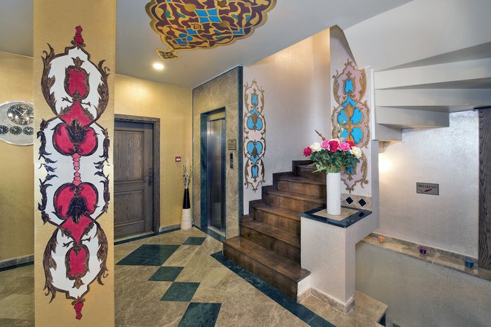 Imagen de los interiores del Perapolis Hotel. Foto 15