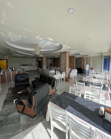 Imagen de la habitación del Peri Hotel. Foto 5