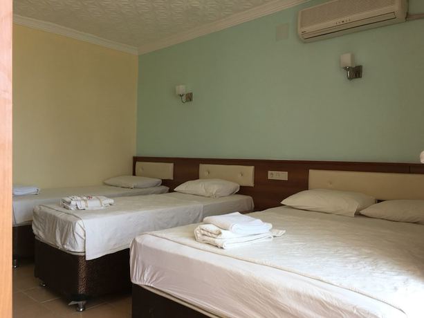 Imagen de la habitación del Peri Hotel. Foto 6