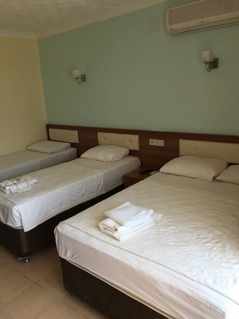 Imagen de la habitación del Peri Hotel. Foto 15