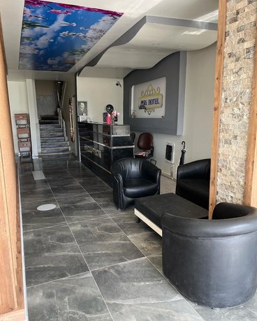 Imagen de la habitación del Peri Hotel. Foto 18