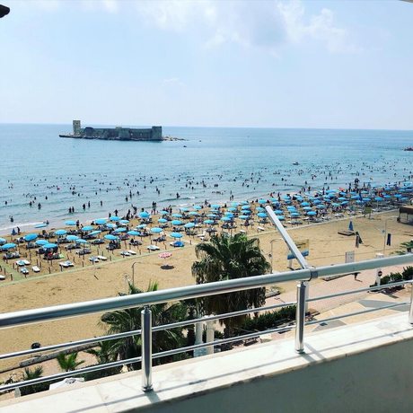 Imagen de la habitación del Peri Hotel. Foto 19