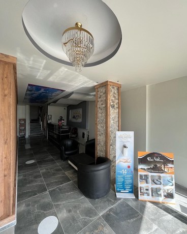 Imagen de la habitación del Peri Hotel. Foto 20