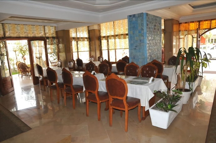 Imagen del bar/restaurante del Perlo Hotel City. Foto 3