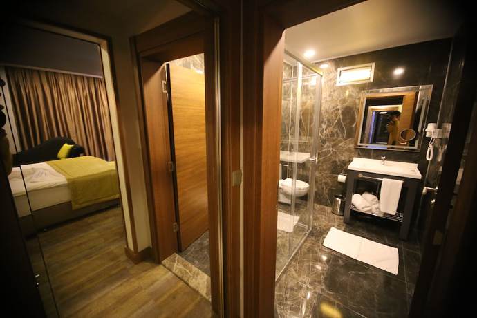 Imagen de la habitación del Peronti Hotel. Foto 10