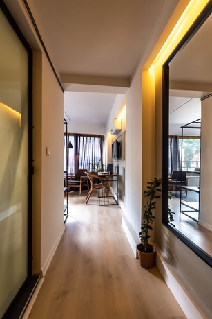 Imagen de la habitación del Pesa Suites. Foto 3